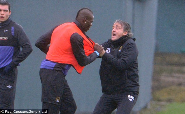 Masa Depan Balotelli di Man City Terancam Tamat