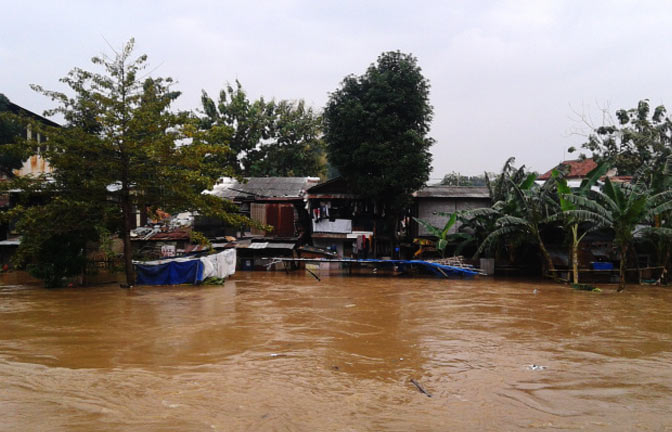 Jokowi : Pemprov Utamakan Korban Banjir