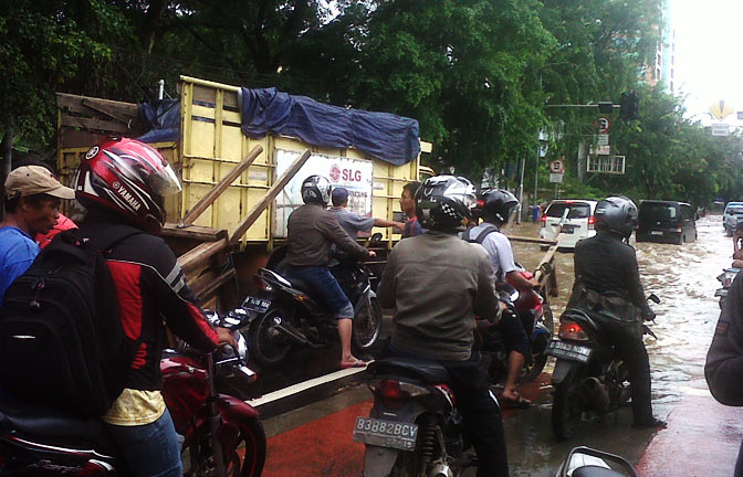 Sekitar 19 Ribu Warga Jakarta Mengungsi Karena Banjir