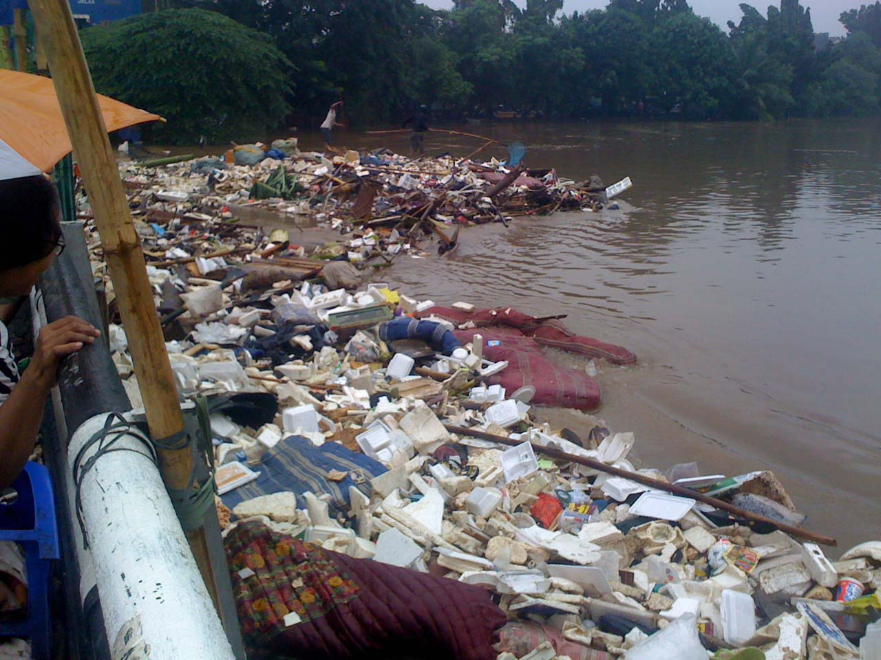 Jakarta Banjir, PLN Padamkan 850 Gardu Listrik