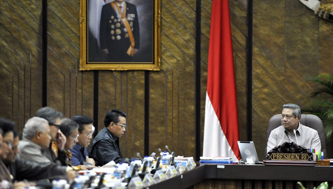 SBY Minta KEN Kritisi APBN