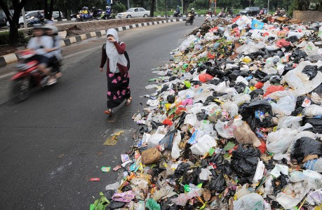 Sampah di Sejumlah Wilayah di NTT Menumpuk