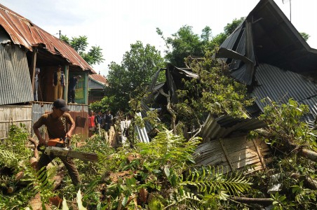 Korban Angin Puting Beliung di Polewali Protes Bantuan Makanan