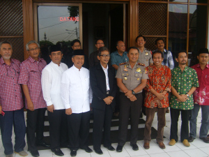 Calon Walikota/Wakil Walikota Cirebon Deklarasikan Perdamaian