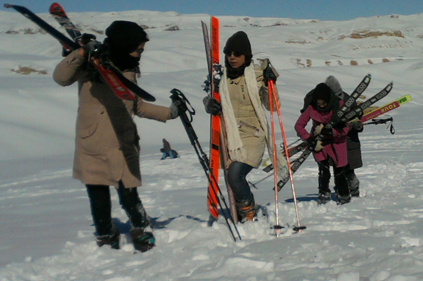 Anak Muda Afghan Belajar Main Ski