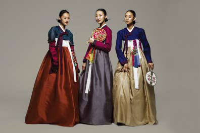 Mengenal Hanbok, Pakaian Tradisional Korea Selatan.