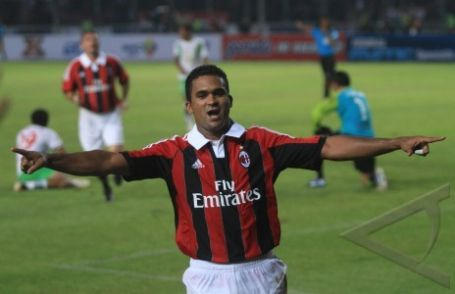 Indonesia All Star Legend Dikalahkan AC Milan Glorie 4 