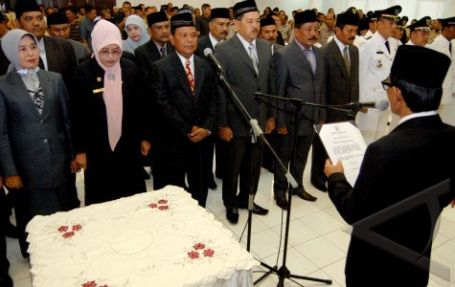 Pengamat: Promosikan Pejabat Meninggal, Gubernur Aceh Pantas Diberi Sanksi