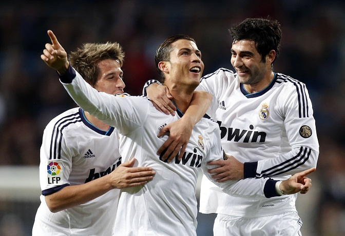Madrid Buru Tanda Tangan Cavani, Bale dan Silva