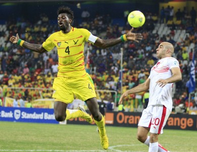 Hotspur Denda Adebayor 2,4 M?