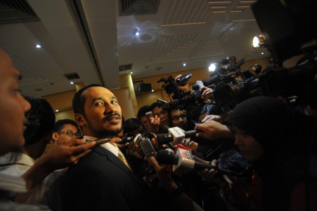 Kasus Hambalang, KPK Periksa 3 Anggota DPR