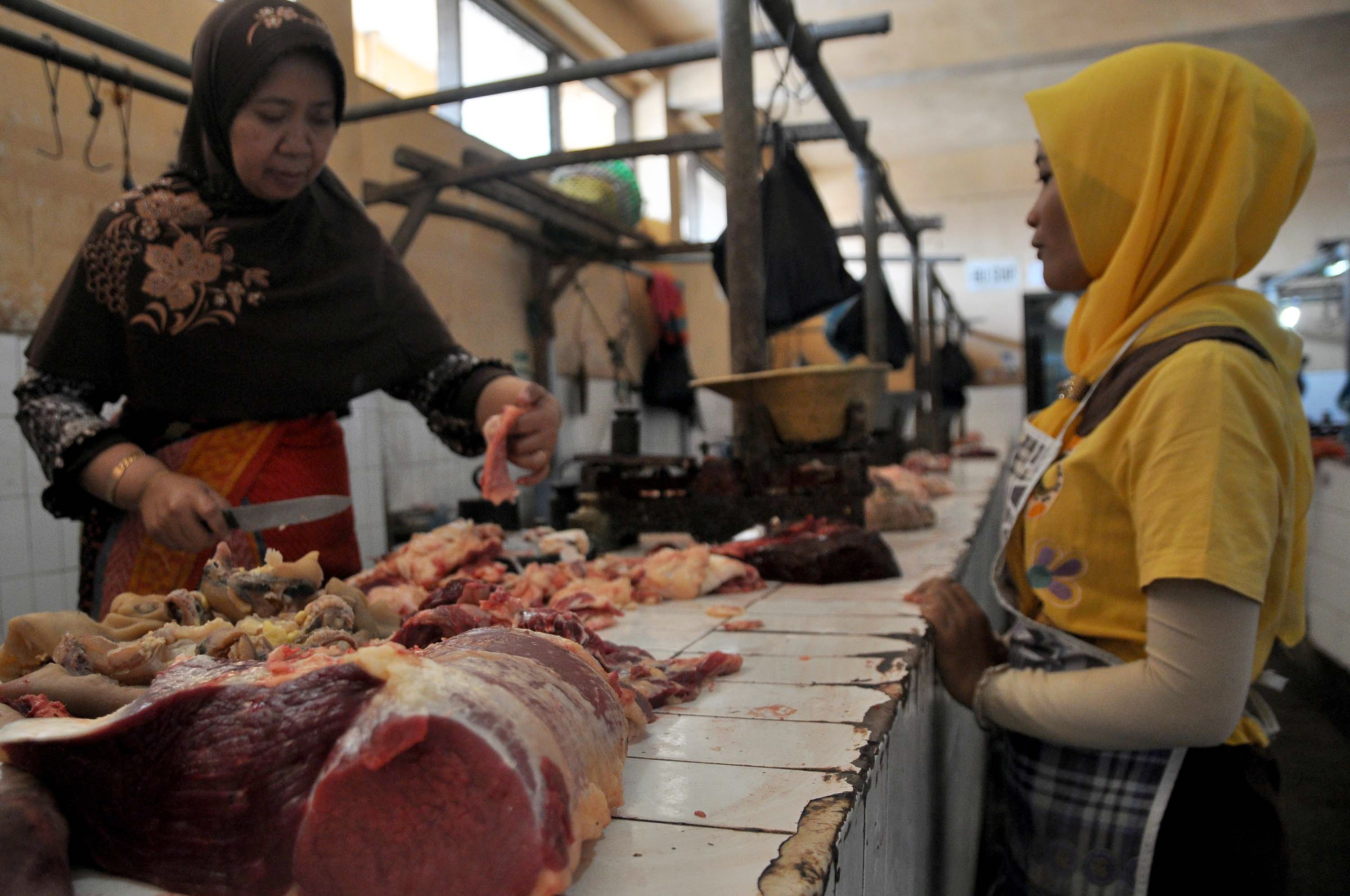 Omset Penjualan Daging Anjlok 60 Persen