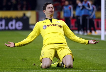 Gol Hummels Gagalkan Kemenangan Donetsk