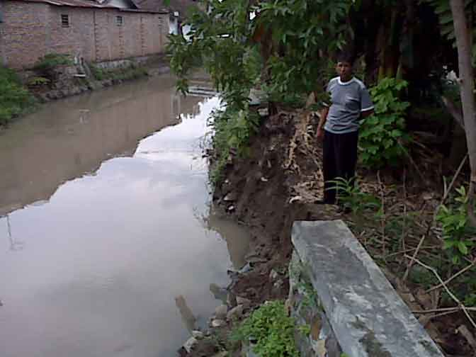 Tanggul Jebol, Ratusan Rumah di Mojokerto Terancam Banjir