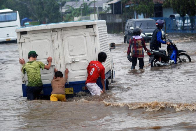 BanjirBandung, Ribuan Orang Masih Mengungsi