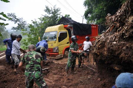 Longsor Landa Kabupaten Trenggalek