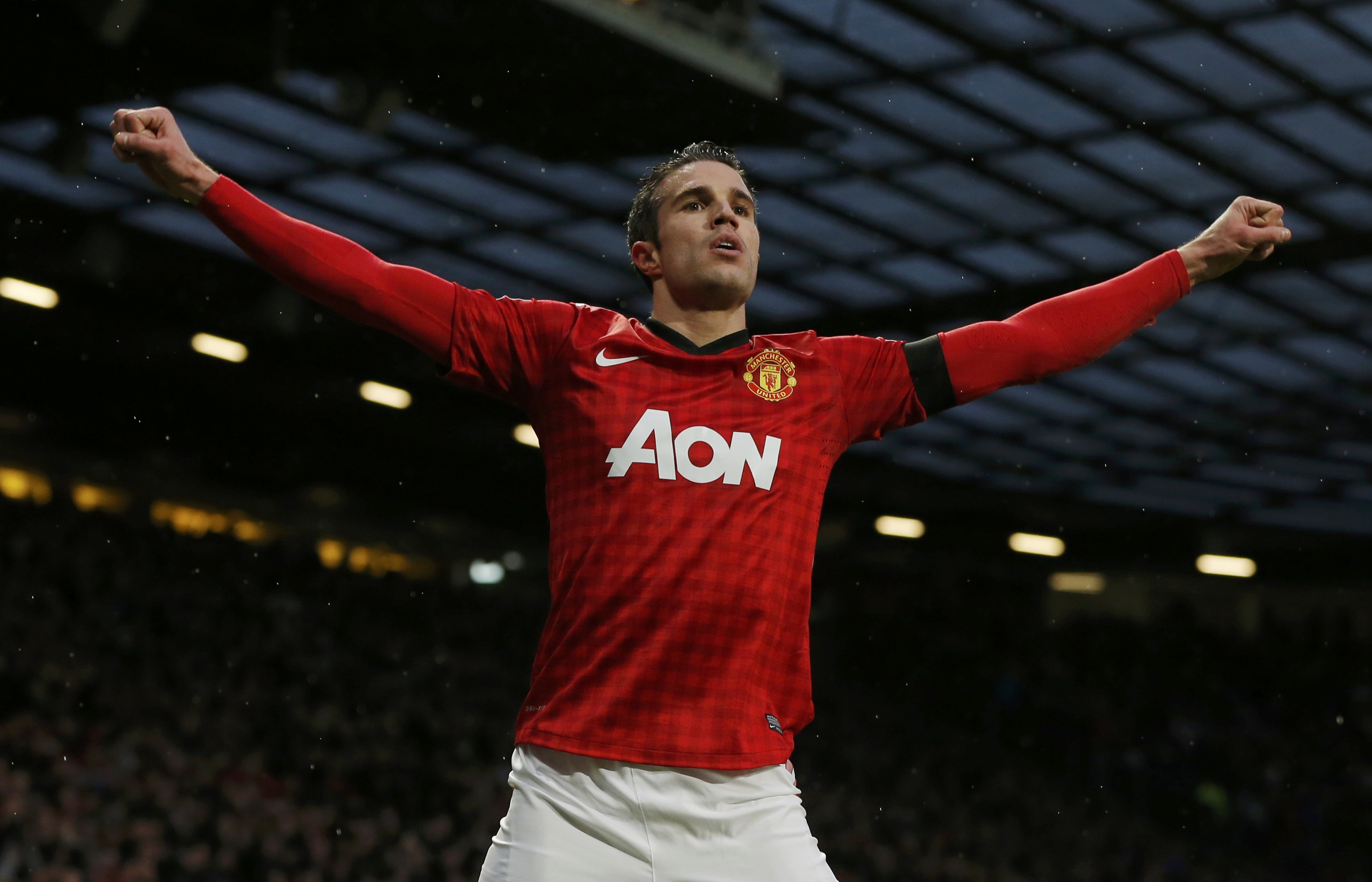 Lawan Reading, Van Persie Minta Dimainkan