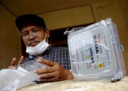PLN Pontianak Ganti KWh Meter Usang