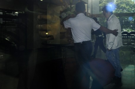 KPK Geledah Rumah Bos PT Indoguna Utama