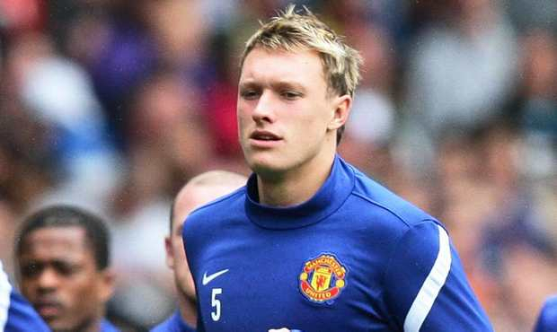 Phil Jones Kemungkinan Absen Saat Man United Jamu Madrid
