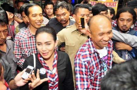 Soal Jokowi Ikut Kampanye, Kubu Rieke-Teten Tuding Panwaslu Jabar Curang