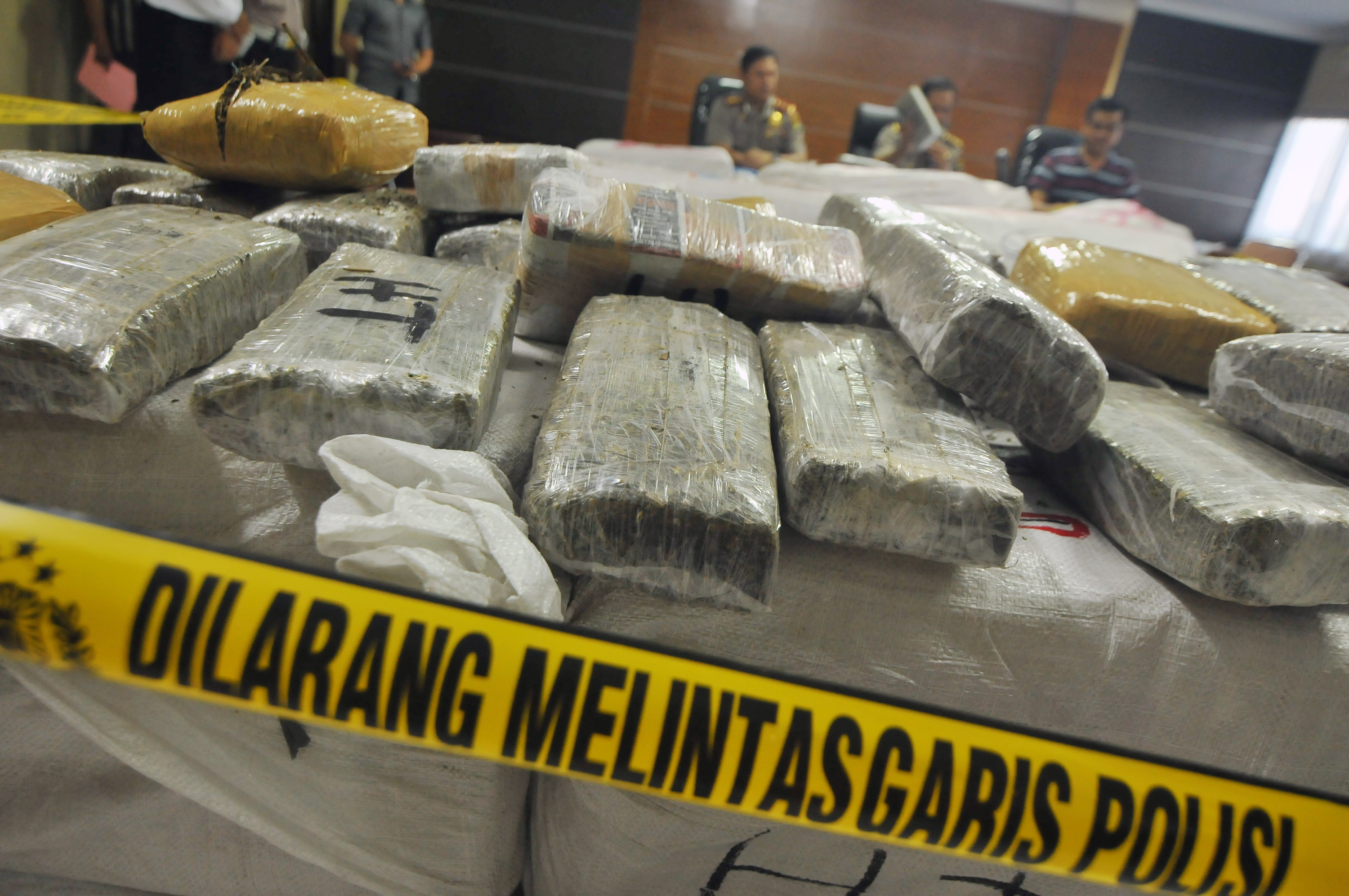 Bawa Ganja, Buruh Cuci di Medan Dituntut 8 Tahun Penjara