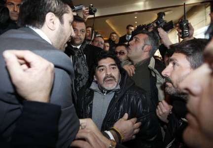 Akhirnya, Maradona Mendarat di Italia