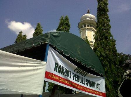 Posko Peduli Syariat Islam Didirikan di Depan Masjid Raya Aceh