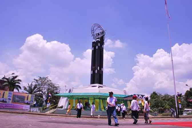 Hari Tanpa Bayangan di Pontianak