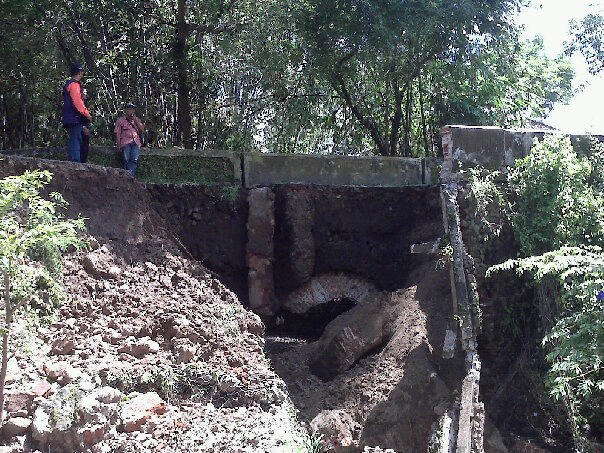 Empat Jembatan Rusak  Akibat Banjir di Mojokerto