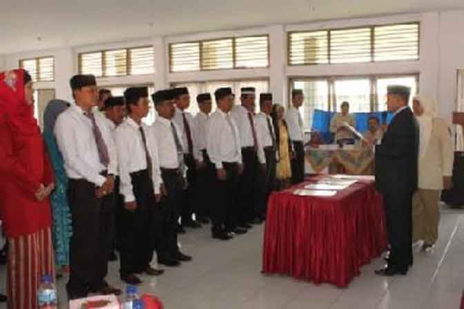 KPU Kota Priaman Lantik Anggota PPK
