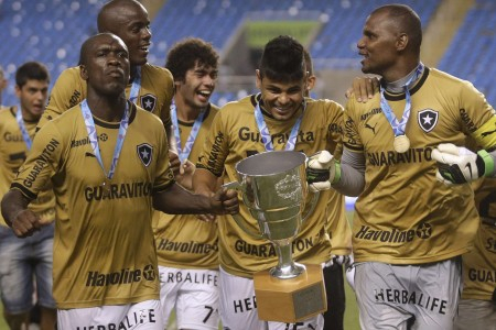 Gelar Pertama Seedorf untuk Botafogo