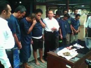 Pesta Narkoba, PNS Mojokerto dan Wartawan Ditangkap