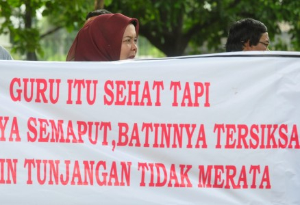 Demo Tuntut Hak, Guru di Jambi Terancam Sanksi