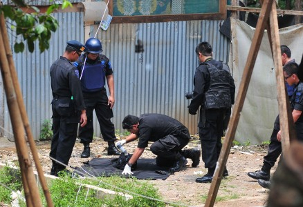 Polisi Buru Dua Orang Terkait Teroris Tambora