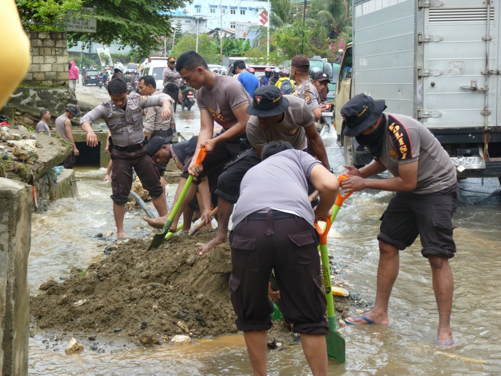 Dua Hari Hujan Deras, Papua Dilanda Banjir dan Longsor