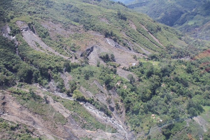 Longsor Tolikara, Enam Tewas