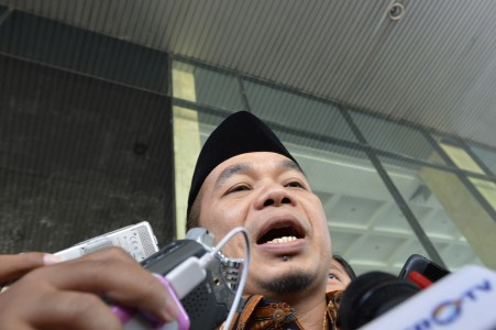 KPK Cecar Jazuli Juwaini Soal Mobil Toyota Prado Milik Fathanah