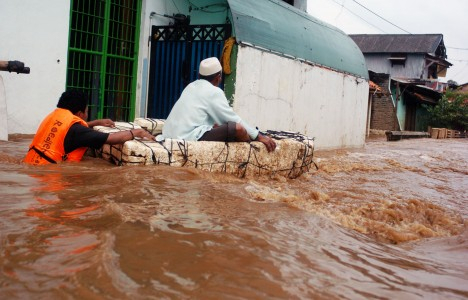 4 Kecamatan di Kabupaten Bandung Masih Terendam Banjir