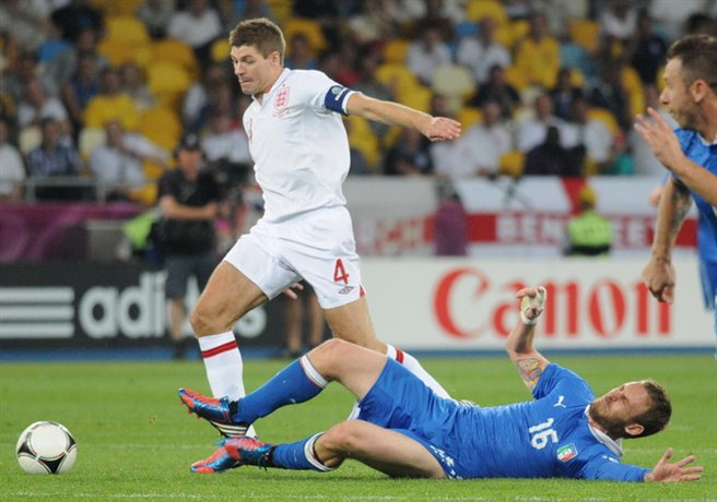 Gerrard: Inggris Masih Bisa Juara Grup