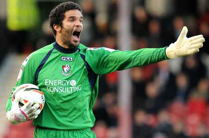 David James Pindah ke Klub Islandia