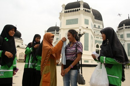 Ahmadiyah Jatibening akan Bongkar Pagar Penyegel Mesjid
