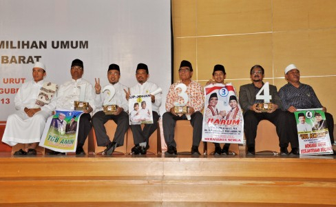 Pilgub NTB: Pemilih Tunanetra Mencoblos Dituntun Petugas
