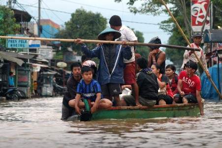 Banjir Sampang, Akses Ke Rumah Sakit Terputus