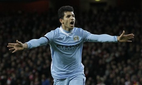 Aguerro Tunda Pesta Man United