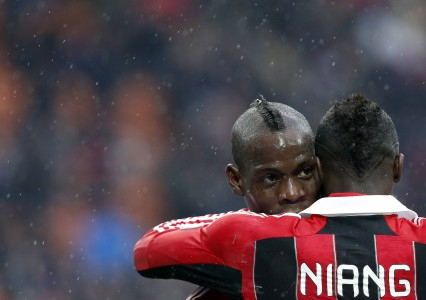 Milan Banding Sanksi yang Dijatuhkan kepada Balotelli