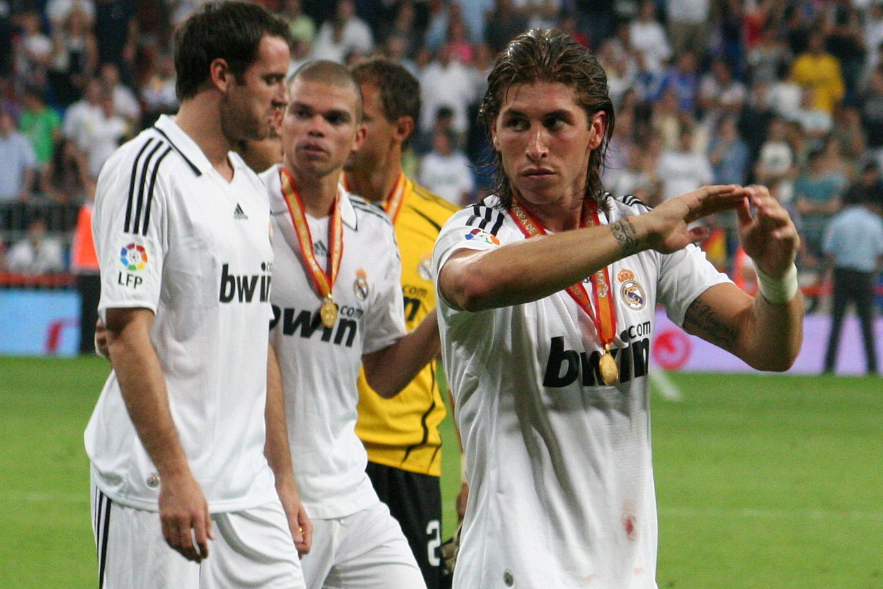 Barcelona Dekati Bek Real Madrid