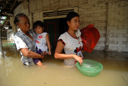 Banjir  Bengawan Solo Menewaskan 11 Orang