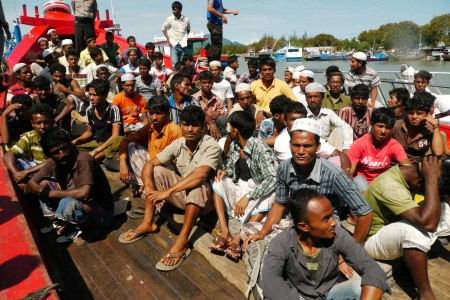 Polisi Banyuwangi Tangkap 38 Pengungsi Rohingya Asal Burma