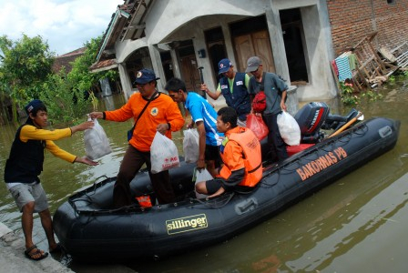Terhambat Cuaca, BPBD Kaltim Kesulitan Salurkan Bantuan Bagi Korban Banjir